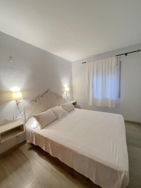 Hotel & Apartaments Thalassa Sport & Spa Roses Exterior foto