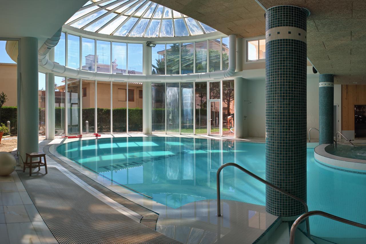 Hotel & Apartaments Thalassa Sport & Spa Roses Exterior foto